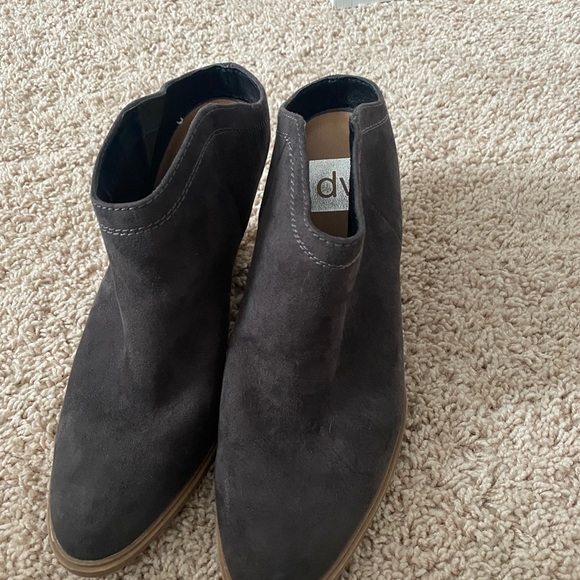 DONATED // DV // booties - Picture 5 of 6